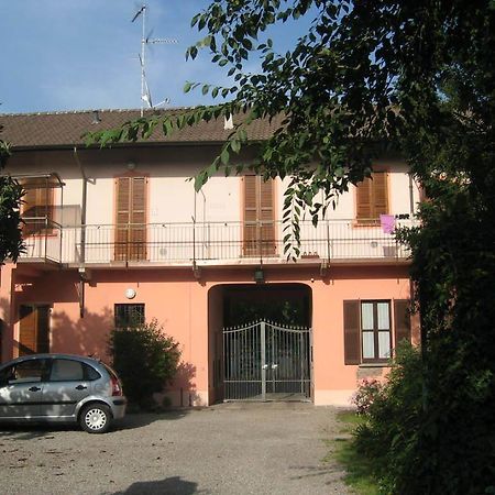 Le Petit Fleur Hotel Bareggio Buitenkant foto