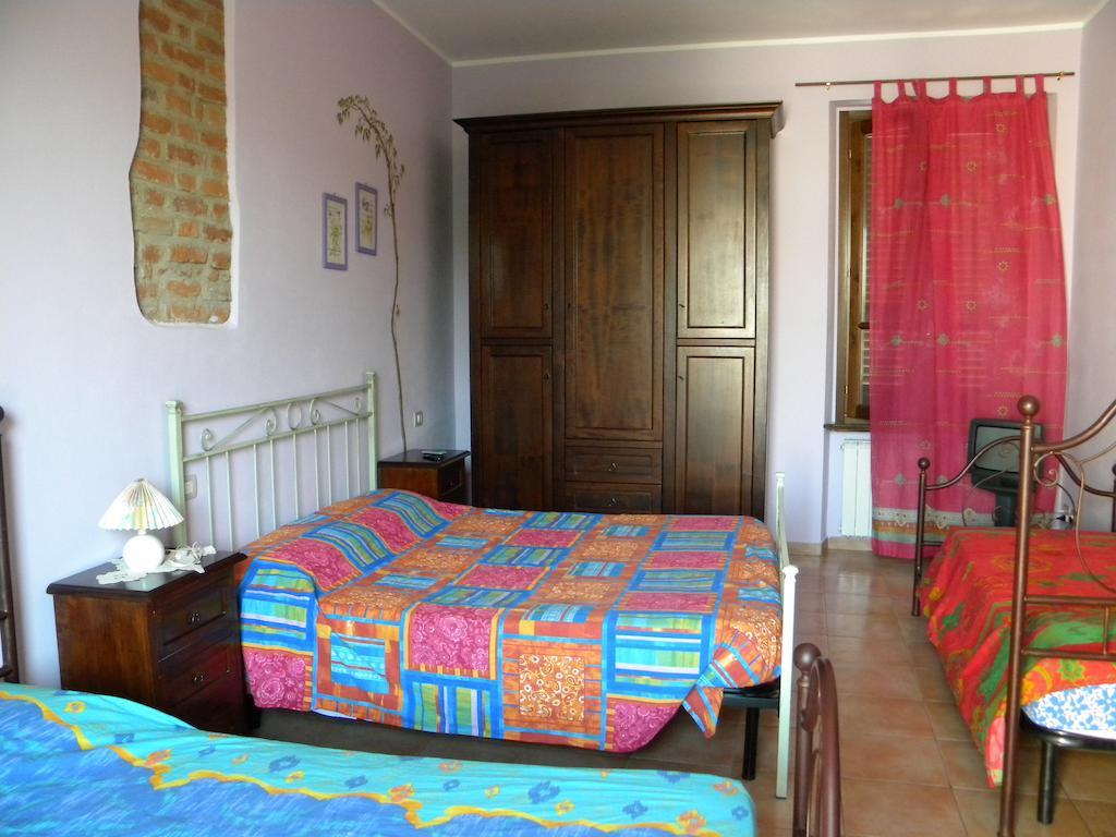 Le Petit Fleur Hotel Bareggio Kamer foto