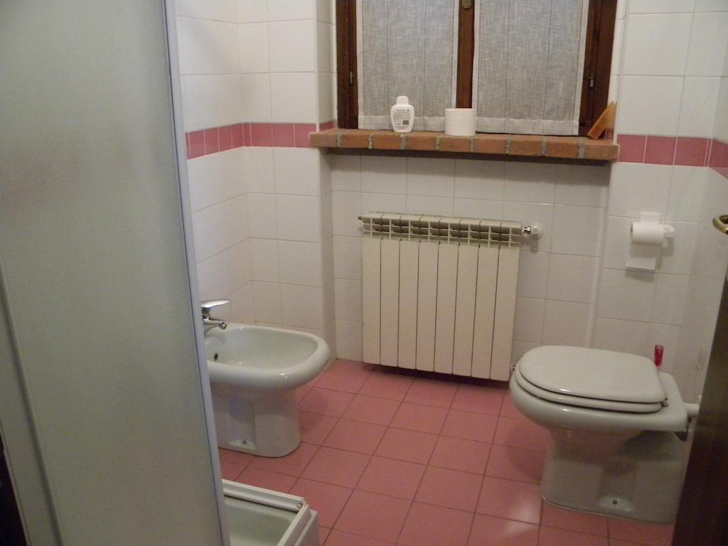 Le Petit Fleur Hotel Bareggio Kamer foto